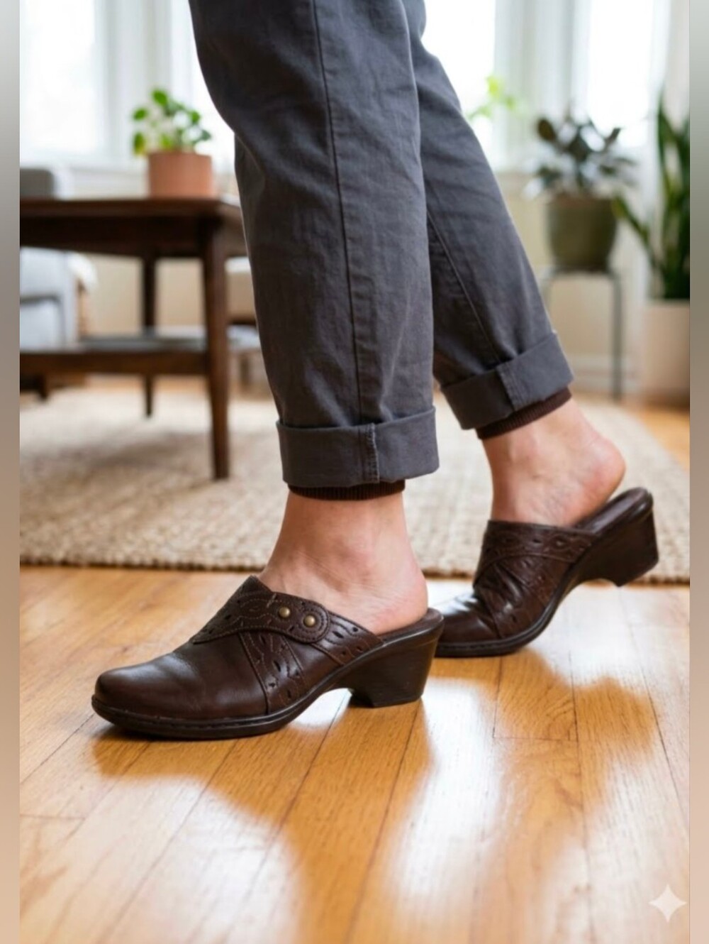 Brown Clark's Bendable Genuine Leather Clogs Size 6.5